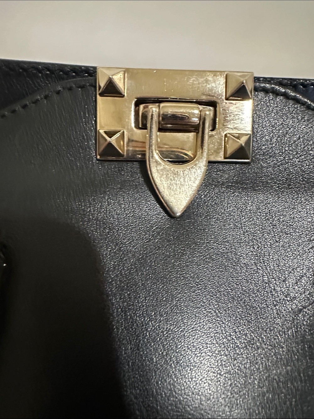 Valentino Garavani Black Studded Leather Shoulder/Crossbody Bag - Picture 5 of 16